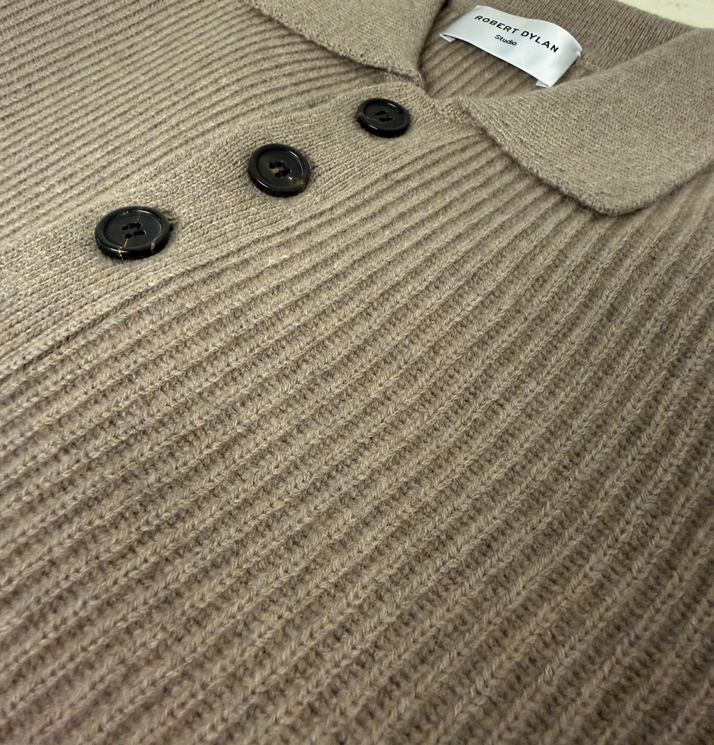 men’s knit polo four button placket